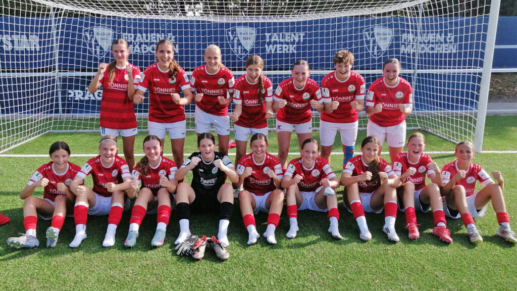 Jubel am Spieltag 1: Die U17-Mannschaft des FSV Gütersloh siegt beim VfL Bochum. (Foto: FSV Gütersloh 2009)
