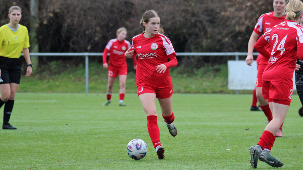 Leandra Kammermann im Einsatz für den FSV. (Foto: Tina Haag / FSV Gütersloh 2009)